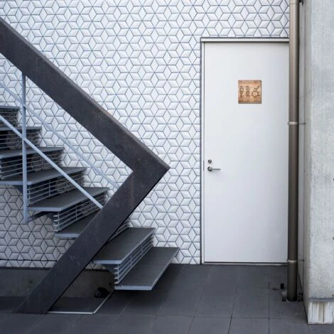 Panneau Pictogramme De Signalisation Fun · Toilettes Trio H/F PMR Texture Bois – Image 4