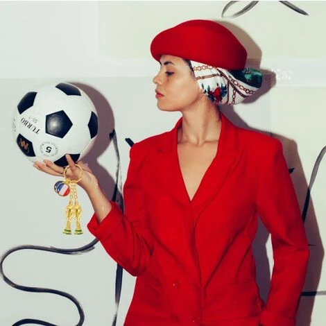 Déstockage 2022 Qatar Coupe Du Monde Porte-clés 2 Pièces Métal Football Trophée Porte-clés Football Porte-clés Coupe Du Monde Trophée Porte-clés Sport Souvenir Cadeaux École Carnaval Récompense Franc – Image 2